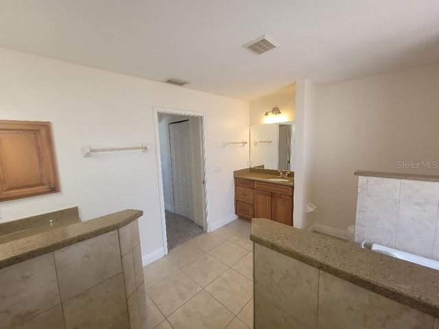 1422 JAKWAY ROAD, North Port, FL 34288