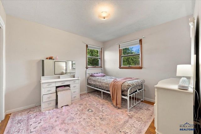 2936 COUNTRY CLUB DR, Rapid City, SD 57702