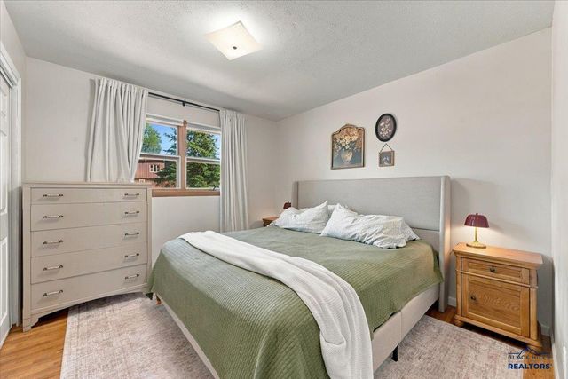 2936 COUNTRY CLUB DR, Rapid City, SD 57702