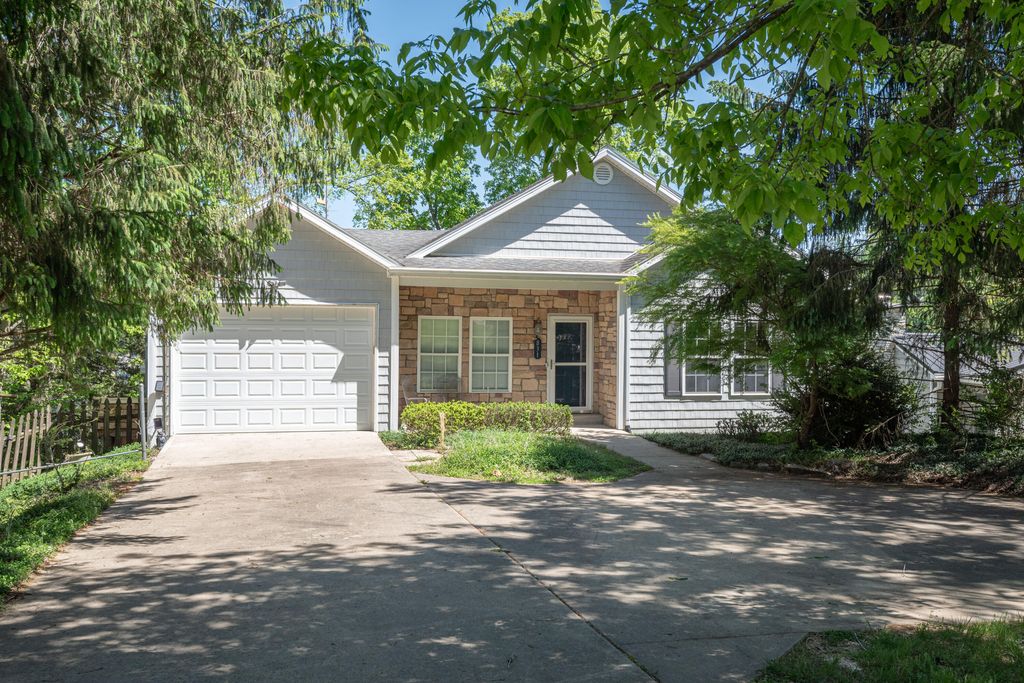 831 Hardin Heights Road, Harrodsburg, KY 40330