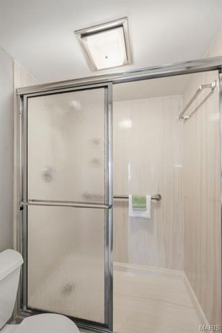 590 Sarah Lane 208, St Louis, MO 63141