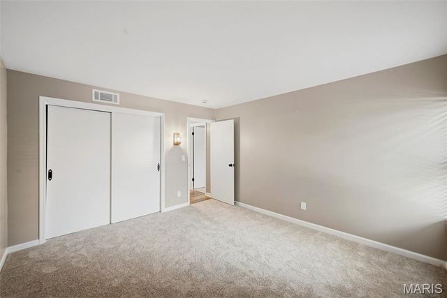 590 Sarah Lane 208, St Louis, MO 63141