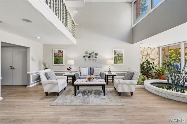 590 Sarah Lane 208, St Louis, MO 63141