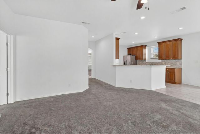 3304 Landhope Circle, Arlington, TX 76016