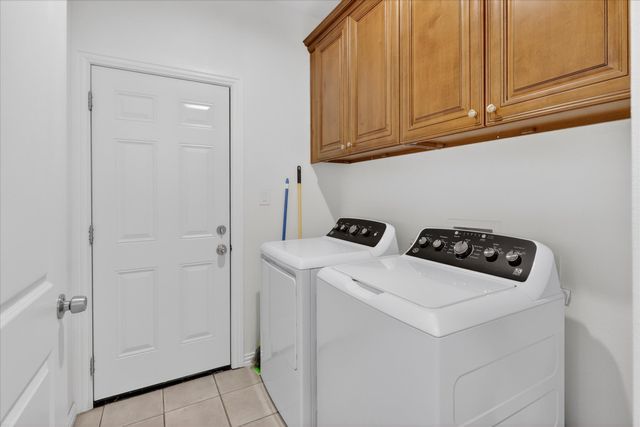 3304 Landhope Circle, Arlington, TX 76016