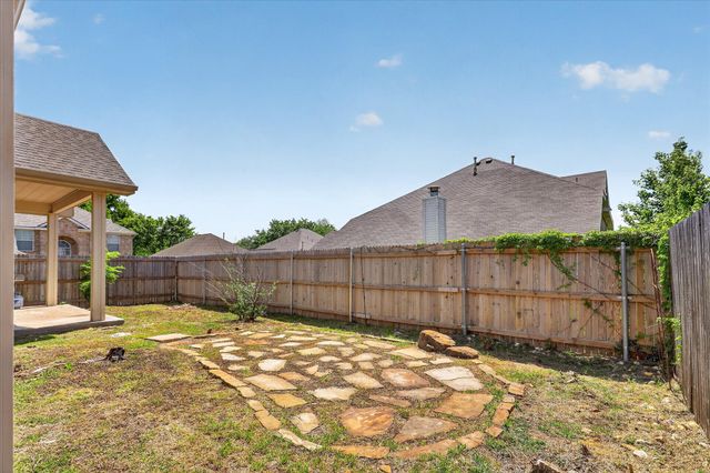3304 Landhope Circle, Arlington, TX 76016