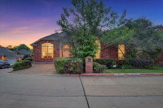 3304 Landhope Circle, Arlington, TX 76016