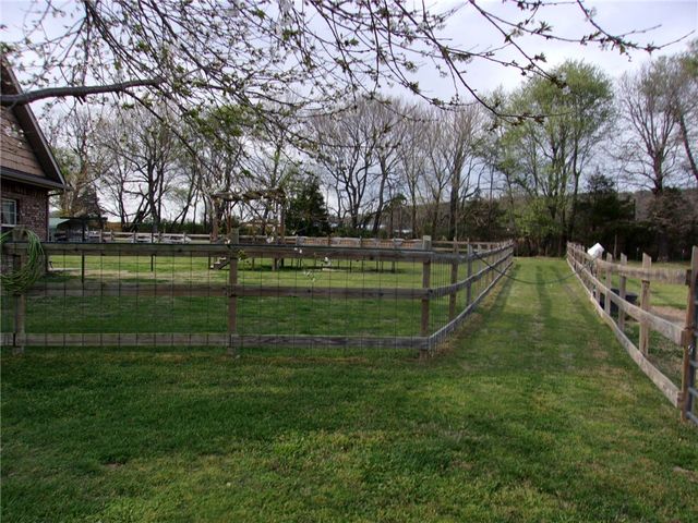 2887 Habberton Road, Springdale, AR 72764