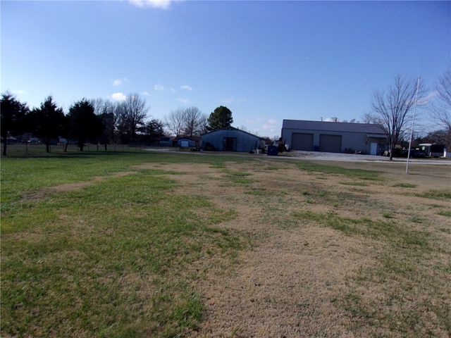2887 Habberton Road, Springdale, AR 72764