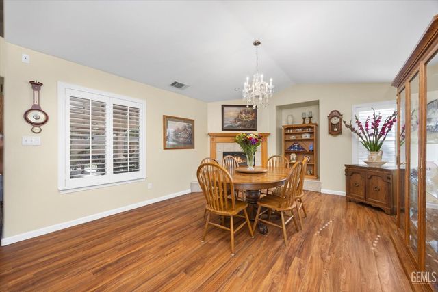 4309 Silver Maple Court, Bakersfield, CA 93313