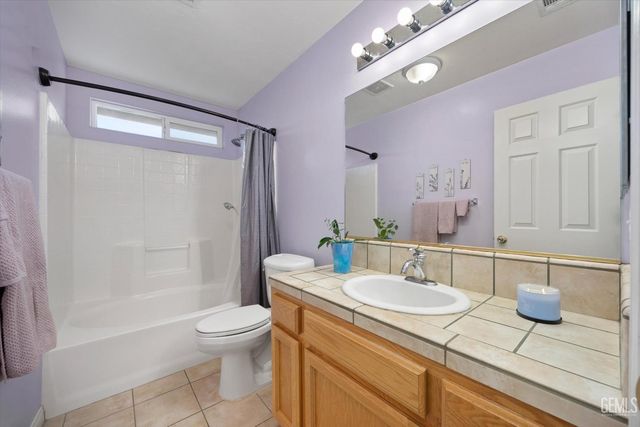 4309 Silver Maple Court, Bakersfield, CA 93313