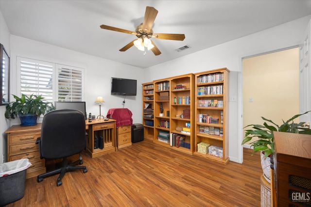 4309 Silver Maple Court, Bakersfield, CA 93313