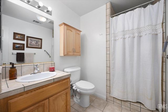 4309 Silver Maple Court, Bakersfield, CA 93313