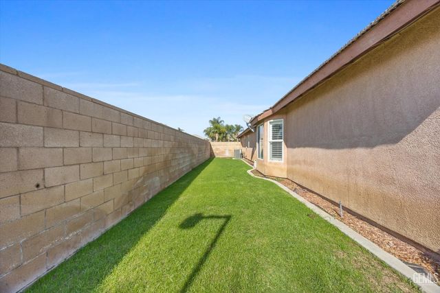 4309 Silver Maple Court, Bakersfield, CA 93313