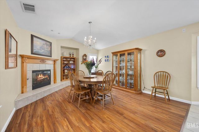 4309 Silver Maple Court, Bakersfield, CA 93313