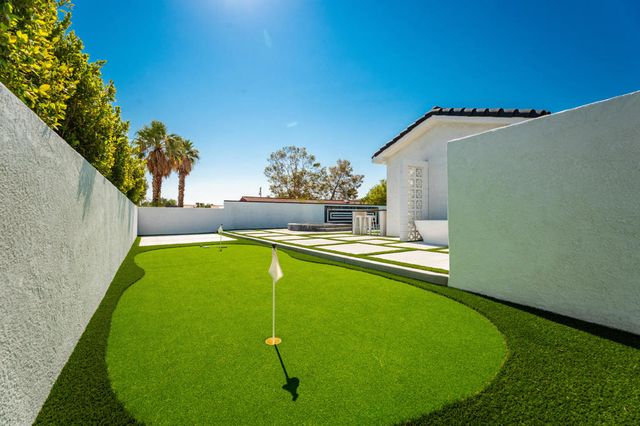 2090 W Nicola Road, Palm Springs, CA 92262