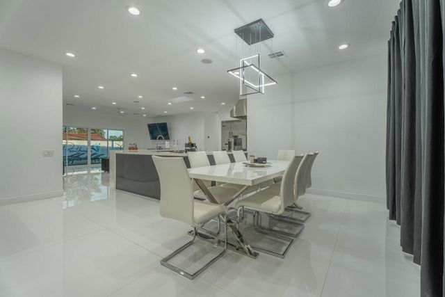 2090 W Nicola Road, Palm Springs, CA 92262