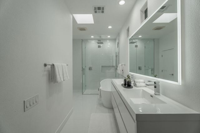 2090 W Nicola Road, Palm Springs, CA 92262