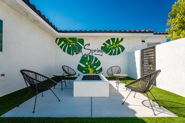 2090 W Nicola Road, Palm Springs, CA 92262