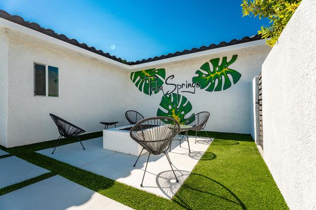 2090 W Nicola Road, Palm Springs, CA 92262