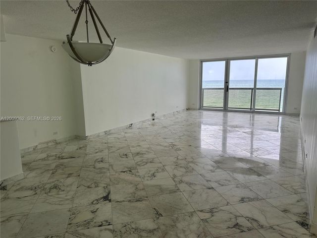 6039 Collins Ave 826, Miami Beach, FL 33140