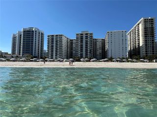 6039 Collins Ave 826, Miami Beach, FL 33140