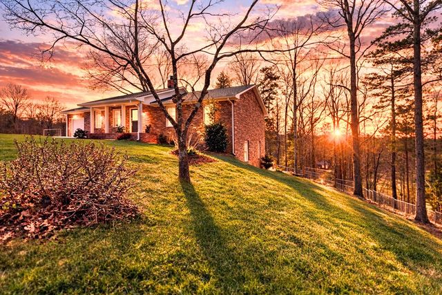 581 Roberts Ridge Road, Ellijay, GA 30540