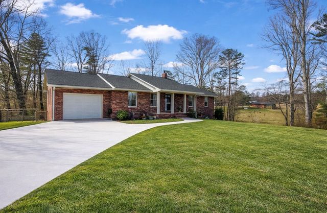 581 Roberts Ridge Road, Ellijay, GA 30540