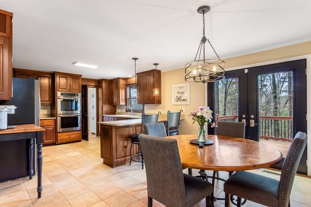 581 Roberts Ridge Road, Ellijay, GA 30540