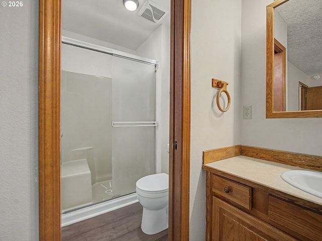 22713 Se NAOMI Dr, Damascus, OR 97089