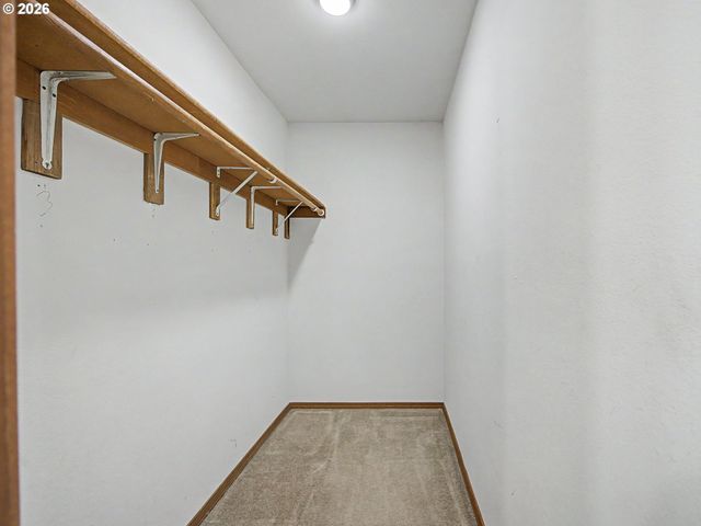 22713 Se NAOMI Dr, Damascus, OR 97089