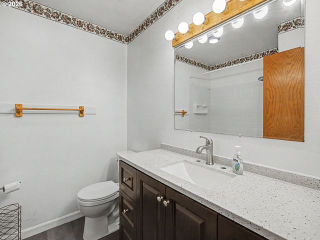 22713 Se NAOMI Dr, Damascus, OR 97089