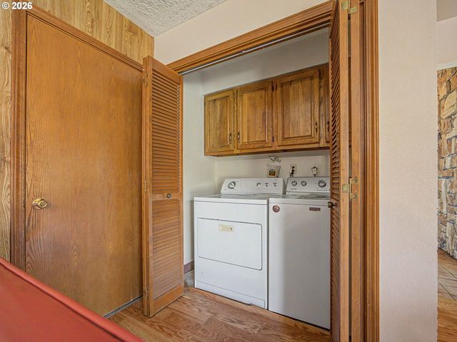 22713 Se NAOMI Dr, Damascus, OR 97089