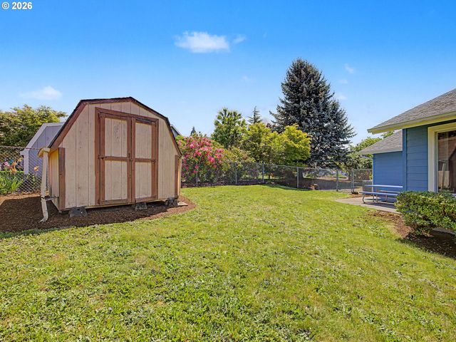 22713 Se NAOMI Dr, Damascus, OR 97089