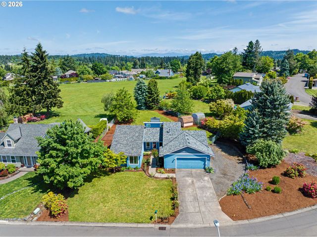 22713 Se NAOMI Dr, Damascus, OR 97089