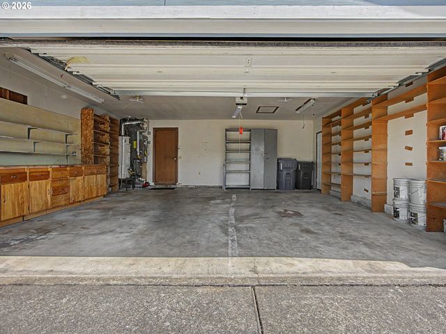 22713 Se NAOMI Dr, Damascus, OR 97089