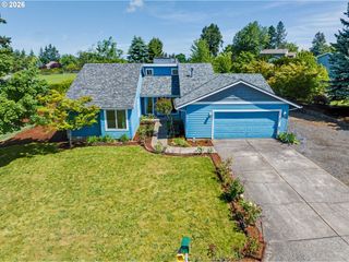 22713 Se NAOMI Dr, Damascus, OR 97089