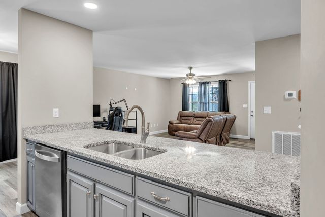 156 Old Post Rd, Mcminnville, TN 37110