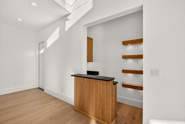 400 Emerald WAY, Horseshoe Bay, TX 78657