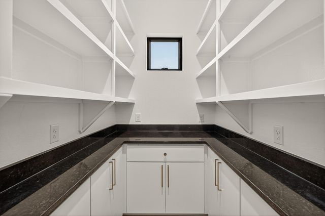 400 Emerald WAY, Horseshoe Bay, TX 78657