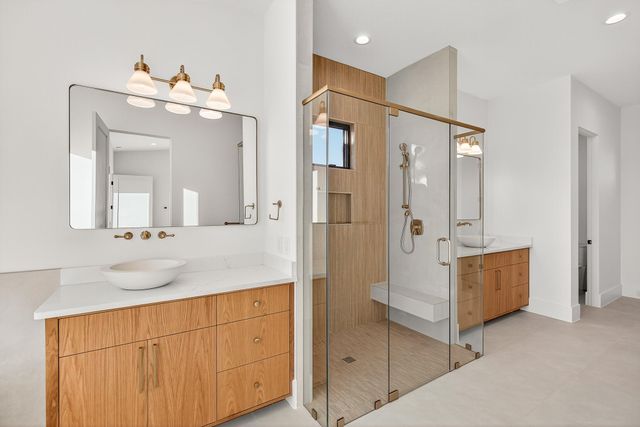 400 Emerald WAY, Horseshoe Bay, TX 78657