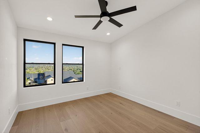 400 Emerald WAY, Horseshoe Bay, TX 78657