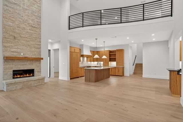 400 Emerald WAY, Horseshoe Bay, TX 78657