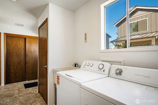 215 E Front Street, Lynden, WA 98264