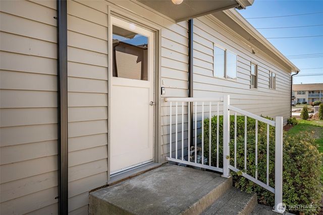 215 E Front Street, Lynden, WA 98264