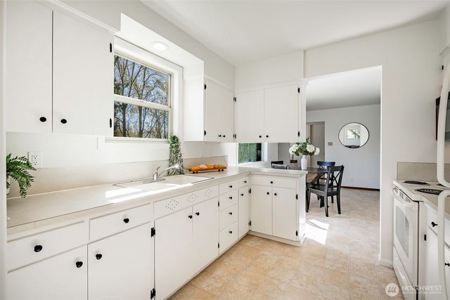 215 E Front Street, Lynden, WA 98264