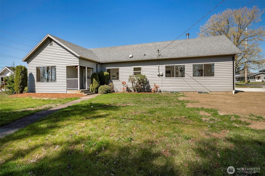 215 E Front Street, Lynden, WA 98264