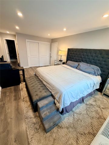 360 Shore Road 9B, Long Beach, NY 11561