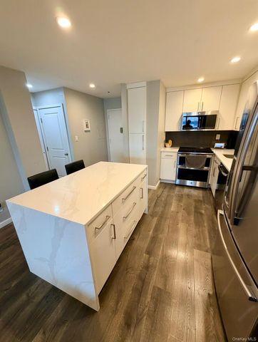 360 Shore Road 9B, Long Beach, NY 11561