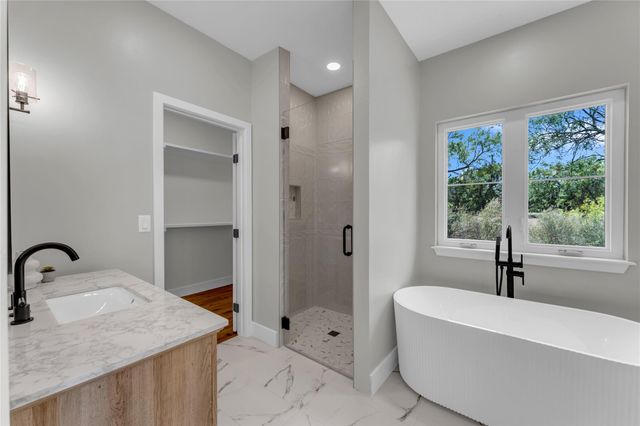 1175 Moose TRL, Kingsland, TX 78639